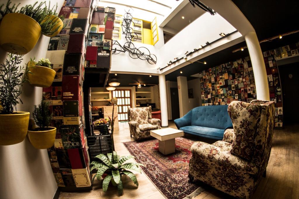 12:12 Hostels Bogotá Eksteriør bilde
